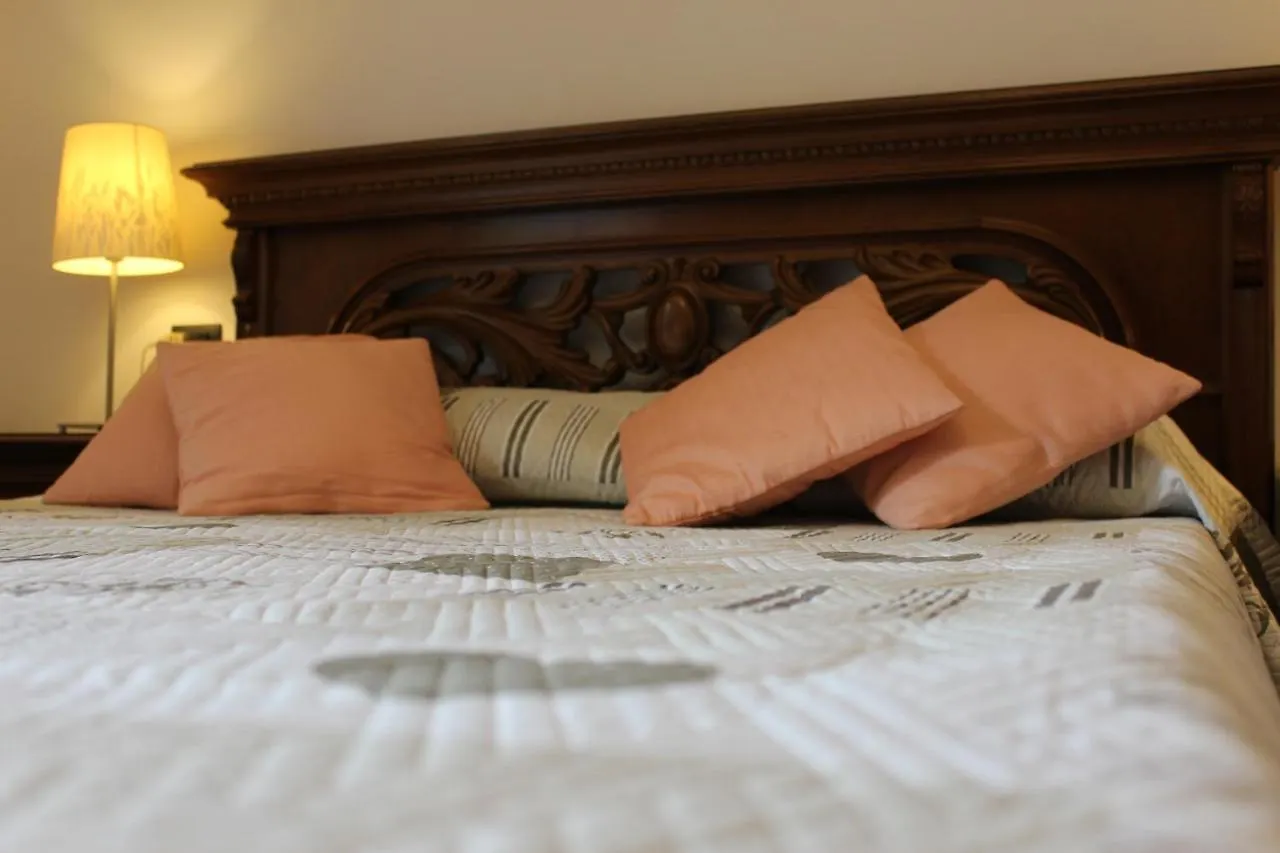 B&B Drusilla Garden Soiano Del Lago Bed & Breakfast